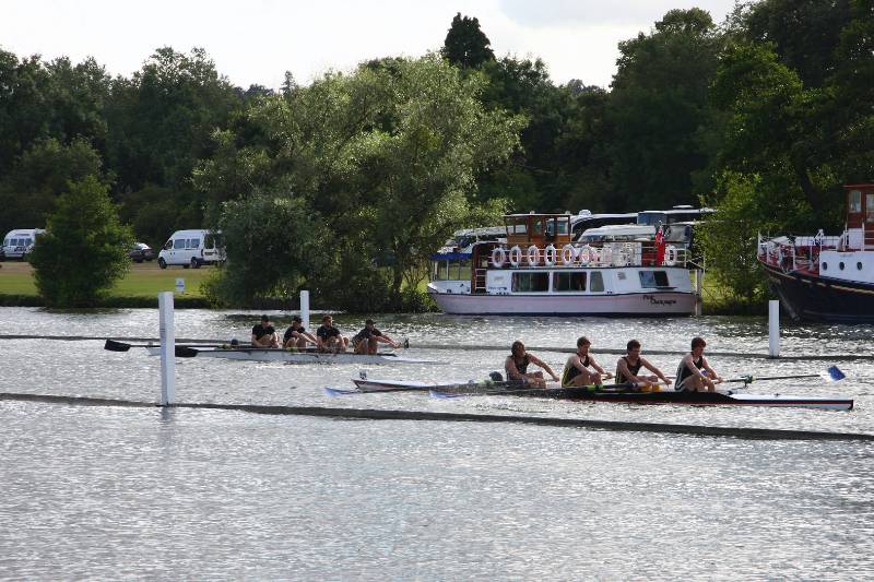 Hen08-016.jpg - GUBC winning their heat