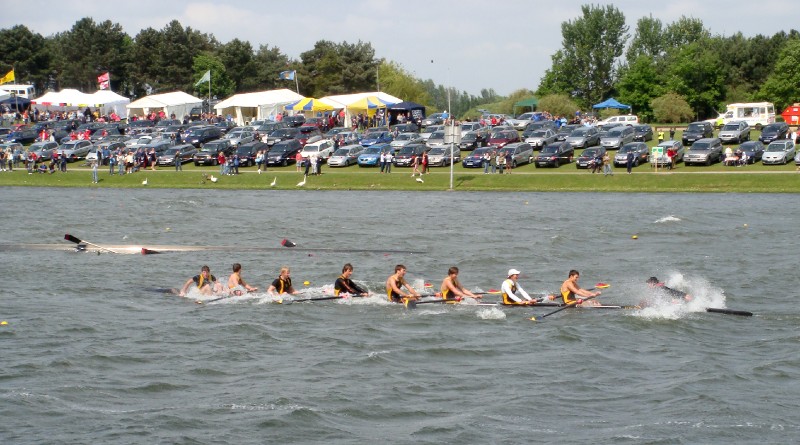 NatSch08-024.jpg - Cox (much to the amusement of stern pair) started paddling with his (?) arms